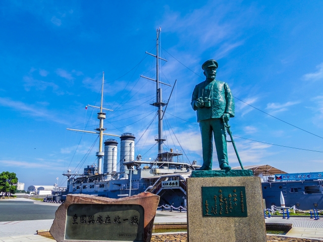 【京浜地区発着】くりはま花の国ポピー畑と戦艦三笠乗船　地元の海の幸をいただく寿司ランチ